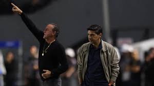Abel destaca atuação e elogia arbitragem após classificação