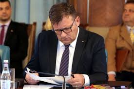 Totodată, a intrat în vigoare o nouă formulă de calculare a pensiilor, care prevede majorarea alocaţiilor cu până la 45 la sută. Legea Pensiilor PromulgatÄƒ De Presedinte 09 07 2019 Bursa Ro