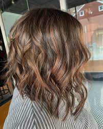 Skillfully cut layers will ease your styling, accentuate texture and boost volume. 28 Medium Length Hairstyles For Thin Hair To Look Fuller
