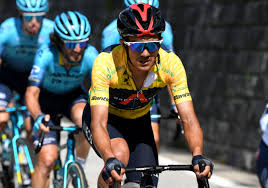 El ecuatoriano richard carapaz, vencedor de la vuelta a suiza, desveló este domingo que va a compartir liderazgo con el británico el ecuatoriano richard carapaz (ineos) logró la victoria en la. Vuelta A Suiza 2021 Richard Carapaz Se Sintio Presionado Por Julian Alaphilippe En La Etapa 6