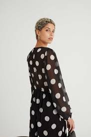 Robe longue longue col v sans manches. Epingle Sur Robes Femme