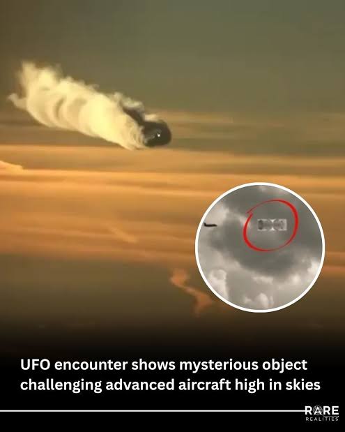 Pilots contacted air traffic control after spotting a strange object near their plane, only to be told nothing was registering on radar 👽✈️ Read more: https://trib.al/CH59xy8