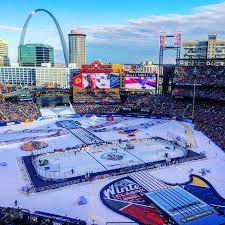 That View Though Winterclassic Nhl Blues Blackhawks Alumnigame Stlouis Nye St Louis Blues Hockey Nhl Winter Classic St Louis Blues
