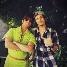 Huggy Pan Spieling Pan Both Peter Pans Together Peter Pan Disney Peter Pan Peter Pan Movie
