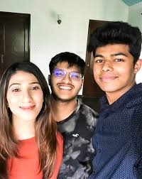 7 313 771 tykkäystä · 54 744 puhuu tästä. Thalapathy Vijay S Son Jason Sanjay S Night Party Dance Videos Go Viral Tamil News Indiaglitz Com