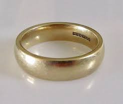Heavy Solid 9ct Gold Wedding Band Or Ring Etsy Gold Band Wedding Ring 9ct Gold Wedding Ring Gold Wedding Band