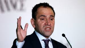 Arturo herrera's assistant jeff bechtel describes the process for translating one of the artist's complex drawings into. Quien Es Arturo Herrera El Nuevo Secretario De Hacienda De Mexico Rt