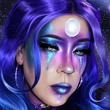 red + white = 🖍️💘❓ . . . . .