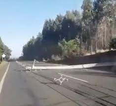 Malleco province is known for having the emblematic malleco viaduct and the las raíces tunnel, chile's longest tunnel. Nuevo Atentado Deja 12 Postes Del Alumbrado Publico Derribados En Plena Ruta Que Une Collipulli Con Angol