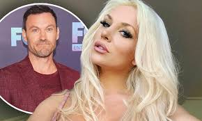 Brian austin green has been linked to multiple woman since his split from megan fox. Courtney Stodden Calls Out Womanizer Brian Austin Green Says He Wanted Her To Be His Little Secret Brian Austin Green Courtney Stodden Womanizer
