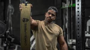 How Tight Should A Lifting Belt Be? (Breakdown Per Exercise) |  Powerliftingtechnique.Com