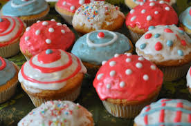 Rezept Bunte Muffins Fur Den Kindergeburtstag Verflixter Alltag Bunte Muffins Lebensmittel Essen Muffins Kindergeburtstag