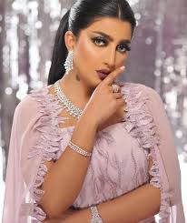 حفل زفاف شقيقة بثينة الرئيسي في حفل زفاف ملكي لن تصدقوا فخامته، بثينة الرئيسي في حفل زفاف اختها.نجوم. Ø¨Ø«ÙŠÙ†Ø© Ø§Ù„Ø±Ø¦ÙŠØ³ÙŠ ØªØ¨ÙƒÙŠ ØªØ£Ø«Ø±Ø§ Ø¨Ù…Ø§Ø¶ÙŠÙ‡Ø§ Ù…Ø¬Ù„Ø© Ø³ÙŠØ¯ØªÙŠ