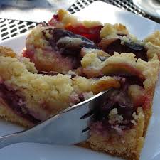Pflaumenkuchenmitstreusel Cafeerstesahne Osnabruck Pflaumenkuchen Mit Streusel Erste Sahne Cafe