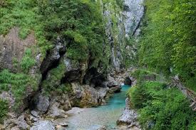 Er wurde nach dem triglav benannt, dem höchsten berg im herzen des parks, der zugleich der höchste gipfel sloweniens ist. Tolminer Klammen Wandern Im Triglav Nationalpark Slowenien