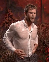 Wow Chris Hemsworth Shows Off Amazing Body In Wet T Shirt Contest Hemsworth Chris Hemsworth Chris Hemsworth Thor