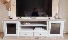 Refurbished tv & video : How Diy Expert Transformed Her Dated Tv Cabinet Into A Spectacular Hampton S Inspired Unit Daily Mail Online