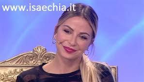 Sabrina ghio è contesa dai due nicolò a uomini e donne, ma non tutto sta andando come la tronista aveva sperato: Sabrina Ghio Nuovamente Innamorata Dopo La Delusione A Uomini E Donne Foto Isa E Chia
