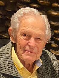 Deanna Dumas's Instagram, Twitter & Facebook