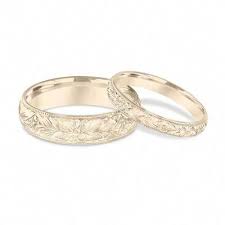 His Hers Wedding Bands Hand Engraved Wedding Bands Yellow Gold Matching Rings Couple Wedding Bands Set Vintage Wedding Rings Unique Wedding Band Engraving Buy Wedding Rings Wedding Band Sets