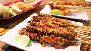 Tinorangsak or tinoransak is an indonesian hot and spicy meat dish that uses specific bumbu (spice mixture) found in manado cuisine of north sulawesi, indonesia. 15 Resep Dan Cara Membuat Sate Lezat Dari Sate Ayam Madura Sampai Sate Lilit Bali Merdeka Com