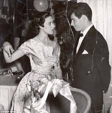 Princess Margaret Had An Affair With 1950s Crooner Eddie Fisher Princess Margaret Royal Family England Princess Margaret Young