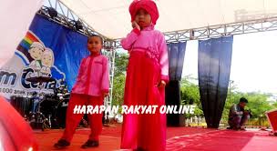 Lomba fashion show busana muslim dalam rangka 'lebaran fair' di manado town square manado 26 juni 2016. Ratusan Anak Tk Ra Di Banjar Ikuti Fashion Show Busana Muslim