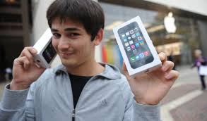 It's not worth it to repair a cracked phone screen before you sell, . Hackers Crack Iphone 5s Fingerprint Scanner Claim Booze Bounty Video The World From Prx