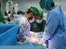 مركز الملك سلمان للإغاثة يجري 86 عملية جراحة قلب في حضرموت