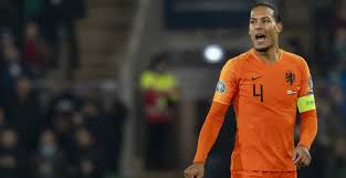 Ek 2020 voetbalshirts outlet, spelers voetbalshirts outlet, voetbalelftal voetbalshirts outlet en meer. Van Dijk En Groenen Presenteren Ek Shirt Van Oranje Nike Kiest Voor Leeuwenmotief Voetbalprimeur Nl
