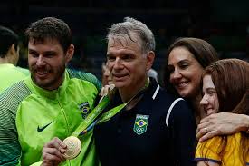 Sem poder jogar, uma das musas do vôlei brasileiro teve pelo menos uma grande conquista nessa quarentena. File Brasil E Ouro No Volei Masculino 1039391 210816 V9a13140022 Jpg Wikipedia