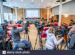 Wanneer drong tot hem door hoe groot de crisis zou worden? Bilthoven Niederlande Marz 2020 Bilthoven 01 03 2020 Pressekonferenz Uber Das Corona Virus Im Rivm Rijksinstitut Voor Volksgezondheid En Milieu Minister Bruno Bruins Vvd Voor Medische Zorg Jaap Van Dissel Directeur Van Het Centrum