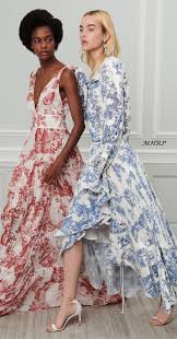 Oscar De La Renta Vogue Resort 2019 Semana De La Moda Disenador De Moda Vestido Estampado