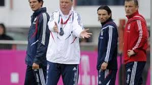 Louis van gaal will be making a record third time as a coach at the netherlands national team according to reports. Fc Bayern Fehleinkauf Poltert Gegen Trainer Ikone Und Verrat Kuriose Transfer Finanzierung Fc Bayern