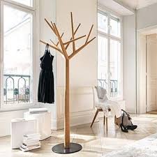 The fall is almost here and there's nothing more we've recently told you of cool coat stands, and here's on more amazing piece that wasn't included. 25 Free Standing Coat Racks And Stands You Ll Want Right Now Digsdigs