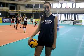 Natália e rosamaria foram as brasileiras que mais pontuaram, com 10 cada. Jaraguaense E Convocada Para Selecao Brasileira Feminina Sub 20 De Volei Agencia De Noticias Avante