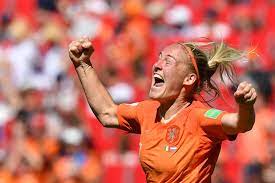 In juli en augustus 2021 wordt het vrouwenvoetbaltoernooi van de olympische spelen gespeeld. Nederland Naar Halve Finales Wk Vrouwen En Olympische Spelen Voetbal Internationaal Sportmagazine
