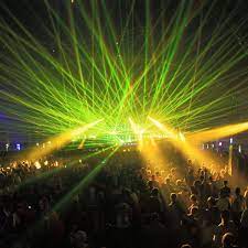 Последние твиты от rave (@getraveapp). Munchen Neurieder Wald Illegale Technoparty Aufgelost Veranstalter Sehen Sich Als Opfer Wurmtal