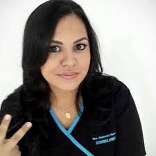 Alejandra Riera (@AlejandraMRiera)