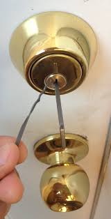 If you are locked out of your bathroom, this video will show you how to unlock your bathroom door with a bobby pin. How To Break Out Of Police Grade Handcuffs Using Paperclips Coffee Straws And Other Tools The Security Blogger