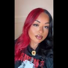 Miranda Rowland's Instagram, Twitter & Facebook