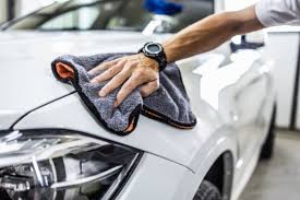 Manual car polishing - how to do it ...