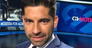 Periodista de noticias karim butte fue visto con la ex de pablo herrera pablo herrera y flavia fucenecco se conocieron en el. Chv Habla De Karim Butte En Fiesta Clandestina De Dante Poli
