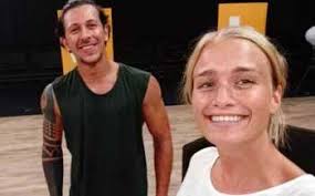 He is also witty, owns the gift for gab, and savors the limelight. Julie Vermeire Maakt Zich Grote Zorgen Om Haar Jongere Broer Maxime Het Gaat Niet Goed Redactie24