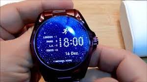 Michael kors armbanduhr bedienungsanleitung / garantieheft michael kors geschenkbox hinweise zur batterieentsorgung im zusammenhang mit dem vertrieb von batterien oder mit der lieferung von geräten, die batterien enthalten, sind wir verpflichtet. Michael Kors Access Damen Armbanduhr Mkt5017 Youtube