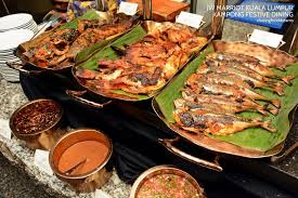 Ikan bakar, while ikan means fish, the term usually refers to a medley of seafood from stingray, seabass, mackerel, squid, cockles, prawns and more listed in no particular order, if you're a fan of ikan bakar, do follow us on this journey where we discover the 10 best ikan bakar spots in kl. Ikan Bakar Grilled Fish Kuala Lumpur Malaysia 7 Living Nomads Travel Tips Guides News Information