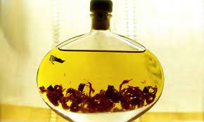 Tra i prodotti più importanti ci sono le olive, da cui si produce un olio dop, e il grano, che ha reso il pane e la pasta molisani famosi in tutto il mondo. Come Fare L Olio Piccante In Casa Silvio Cicchi