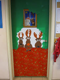 Noel A Frappe A Ma Porte Tadaaaam Decoration Noel Maison Decoration Classe Maternelle Deco Noel