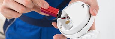 Since co can leak into attached rooms, detectors will help to protect family members and pets residing inside. Should Carbon Monoxide Detectors Be Placed In The Garage Hcod