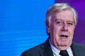 Claudio lippi è un conduttore televisivo e cantante italiano. Vb8nrf2fkc4sum